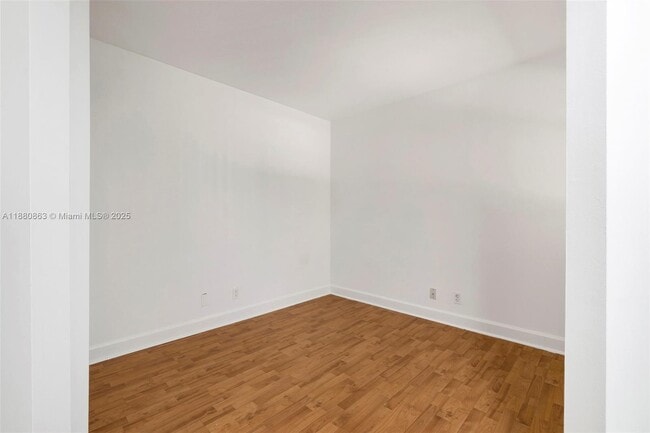 Building Photo - 15575 Miami Lakeway N