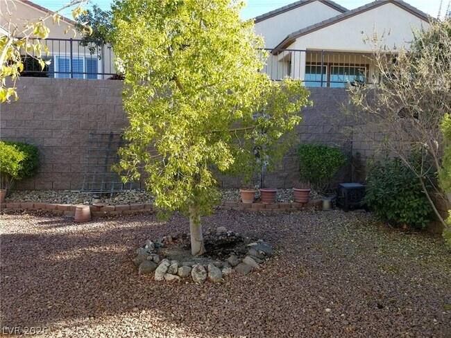 Building Photo - 2453 Erastus Dr