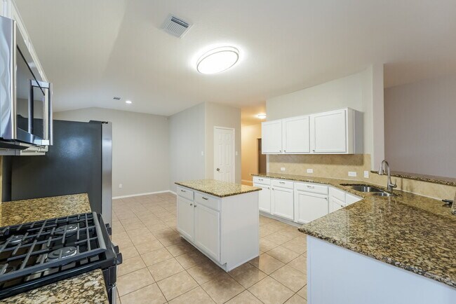 Building Photo - 22314 Albee Dr