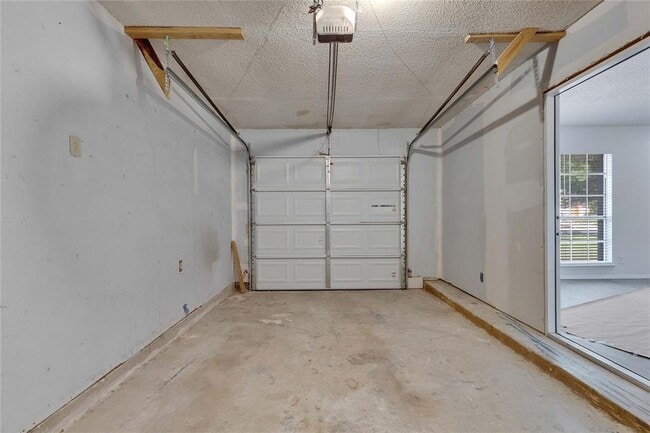 Building Photo - 4504 Little Hill Cir