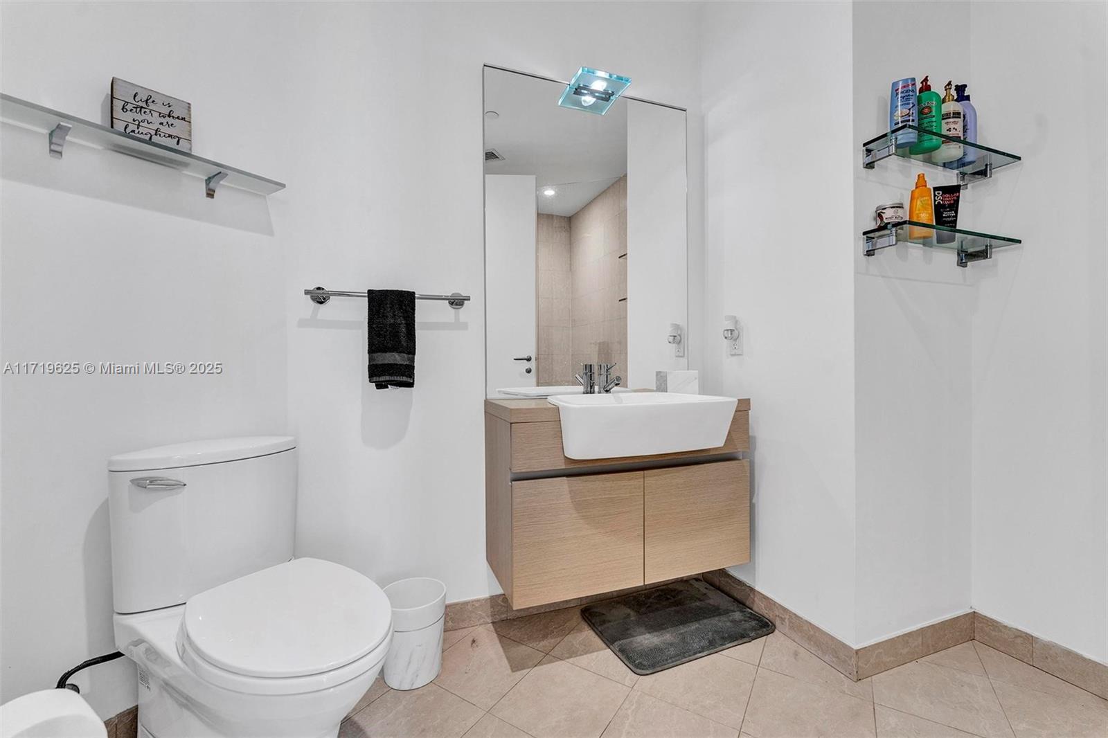 Building Photo - 200 Biscayne Boulevard Way