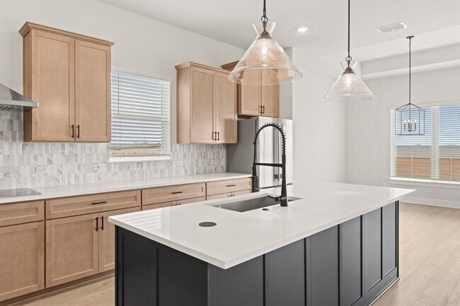 Building Photo - 309 E Luna Blue Ln