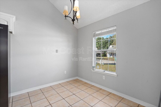 Building Photo - 12206 Breezeway Cir