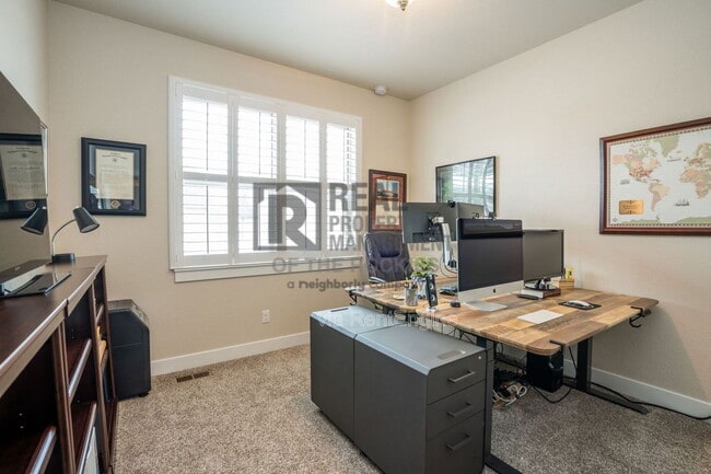 Building Photo - 3806 Edison Ave