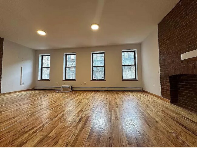 Primary Photo - 3 bedroom in NYC NY 10036