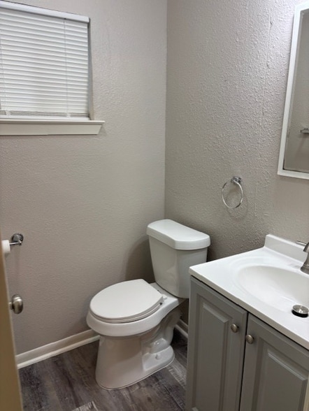 Building Photo - 522 Carol Crest St