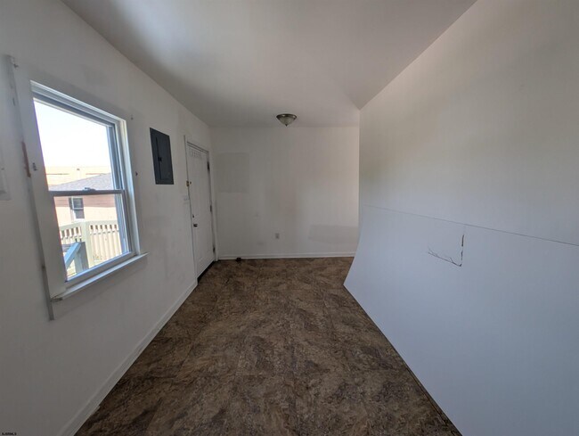 Building Photo - 322 N Tennessee Ave