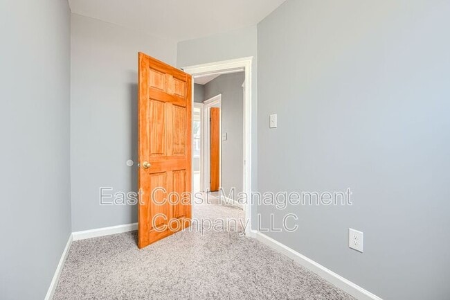 Building Photo - 2316 Garrett Ave