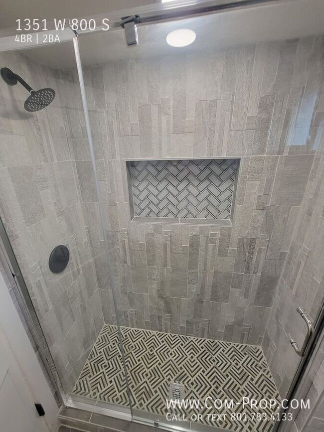 Building Photo - 1351 W 800 S