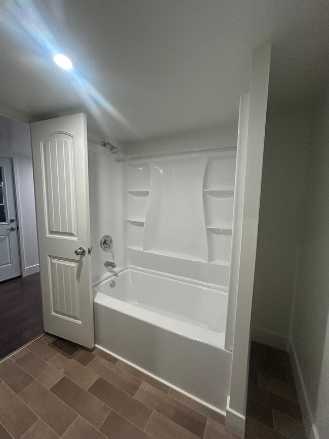 Building Photo - 5682 Lupin Dr