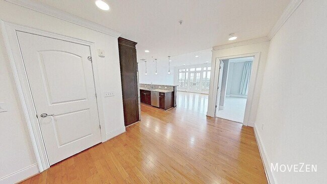Building Photo - 710 Independence Pl