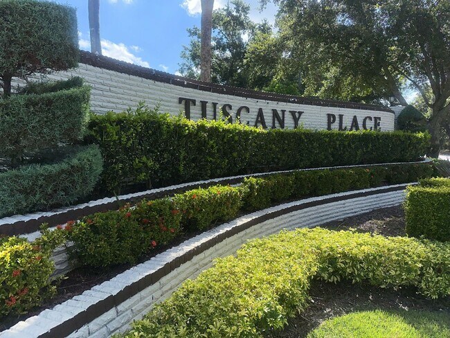 Primary Photo - Amazing townhouse for rent