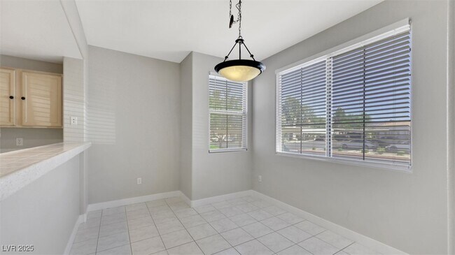 Building Photo - 2325 Windmill Pkwy