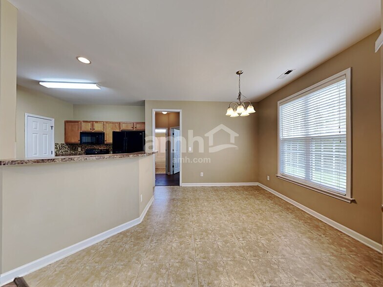 Building Photo - 204 Marino Pl