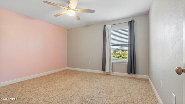 Building Photo - 310 Confidence Wy