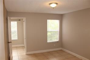 Building Photo - 4560 Commander Dr
