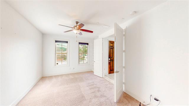 Building Photo - 620 S Pearl Expy