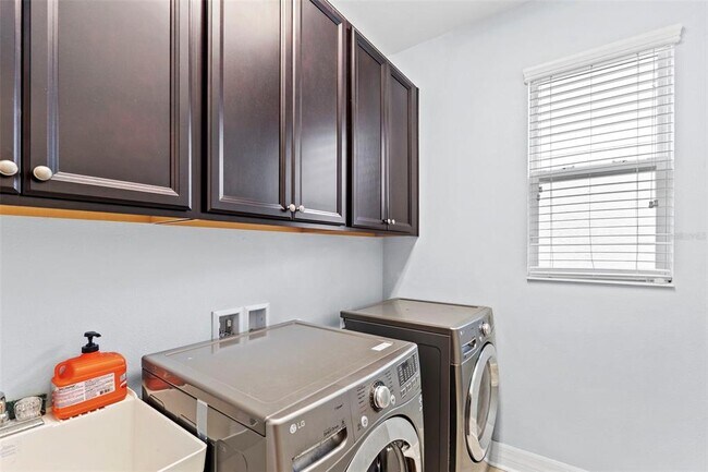 Building Photo - 4545 Scarlet Loop