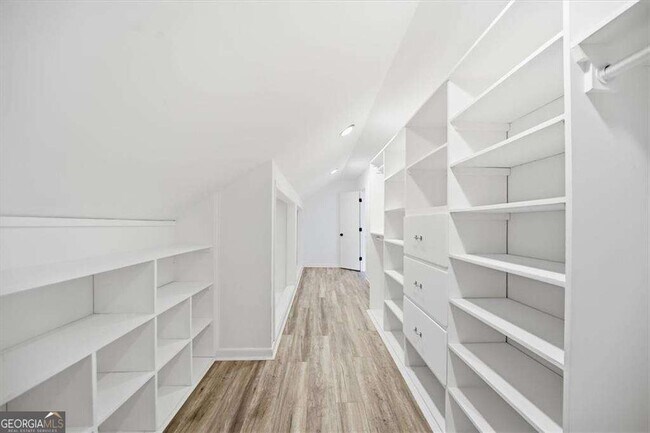 Building Photo - 530 Matterhorn Way