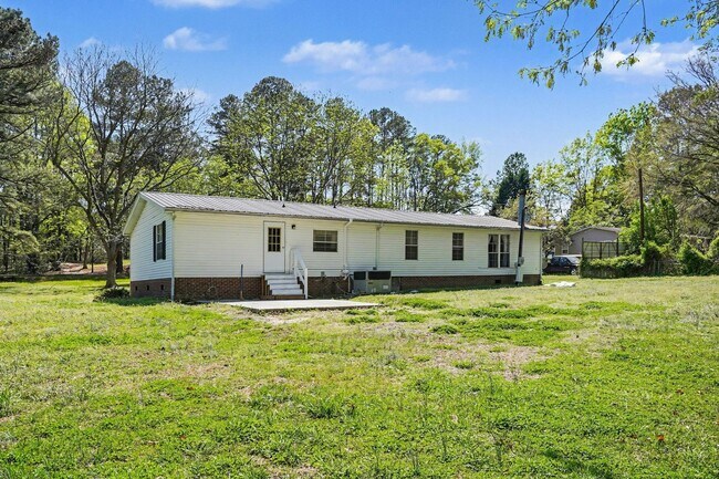 Building Photo - 3BR Home in Raleigh with Large Yard - GREAT PRICE!