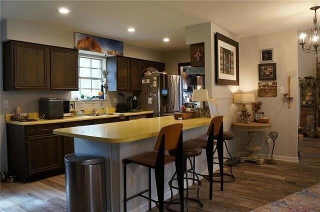 Building Photo - 410 E 11th Ave