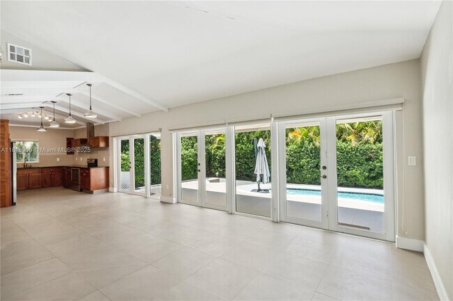Building Photo - 601 Tibidabo Ave