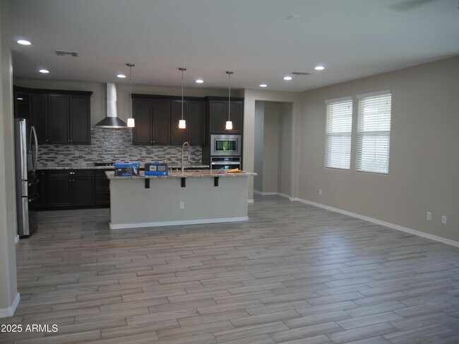 Building Photo - 1322 E Gemini Pl
