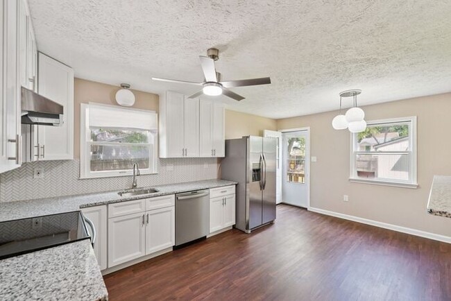 Building Photo - 12413 Windermere Ln