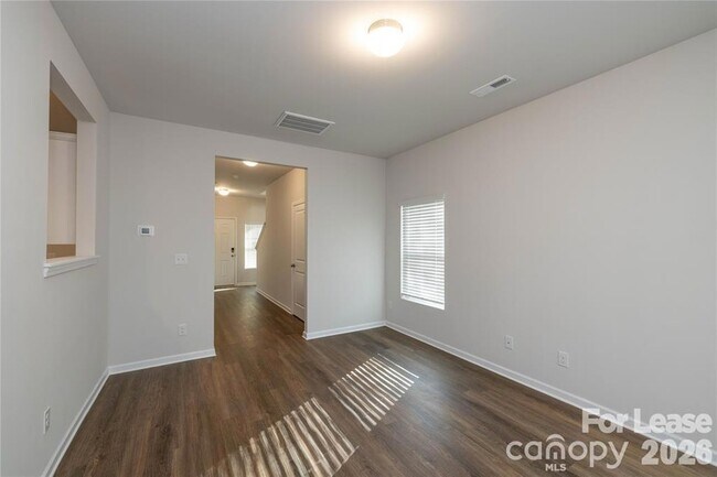 Building Photo - 1419 Amhurst St