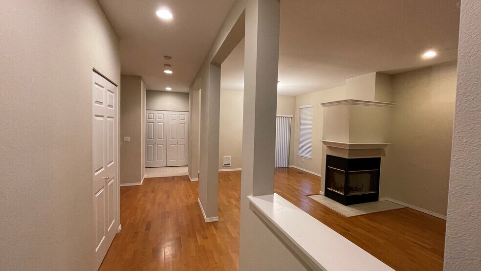 Building Photo - 18008 NE 94th Ct