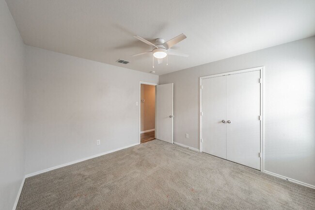 Building Photo - 25% OFF FIRST MONTH'S RENT WITH 12 MONTH LEASE! Lovely 3 bedroom, 2 bath home in Harriet Creek Ra...