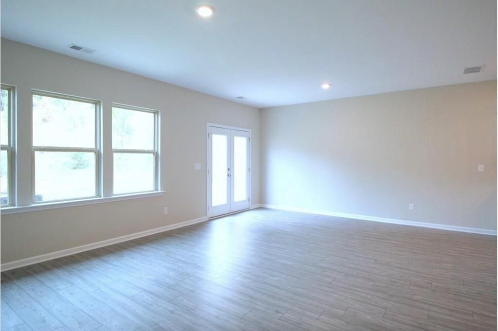 Building Photo - 6148 Lanier Harbor Lndg