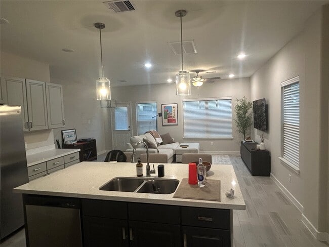 Building Photo - 1511 Revolution Way