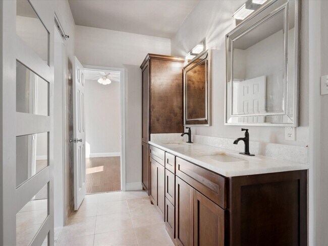 Building Photo - 3410 Marywood Dr