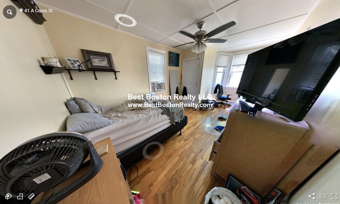 Building Photo - 41 Cross St