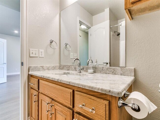 Building Photo - 1305 Melisa Dr