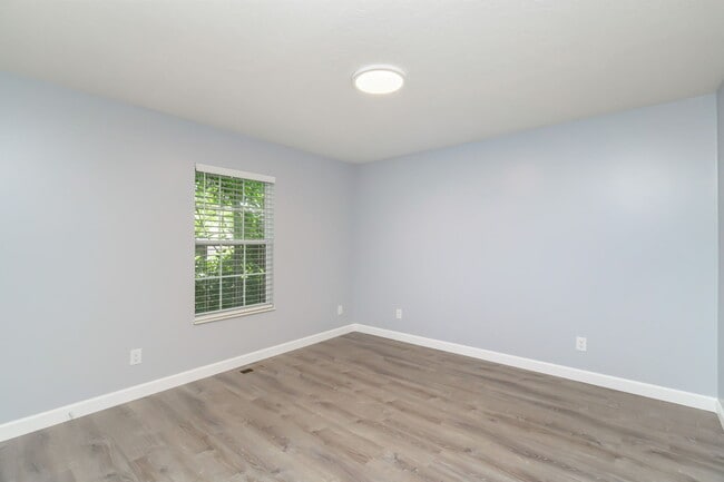 Building Photo - 1826 Tillery St NE