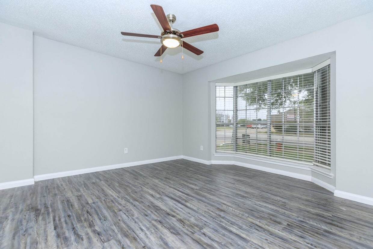 Solano - 535 W Nasa Rd Webster TX 77598 | Apartment Finder