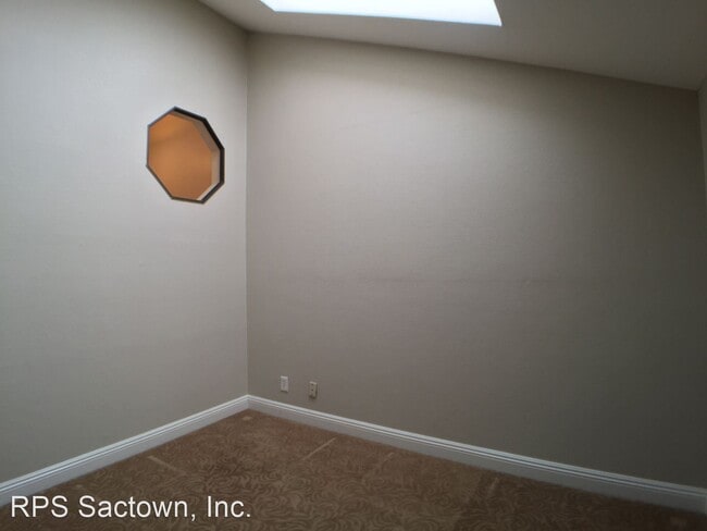 Building Photo - 2 br, 2.5 bath House - 2507 Exeter Square ...