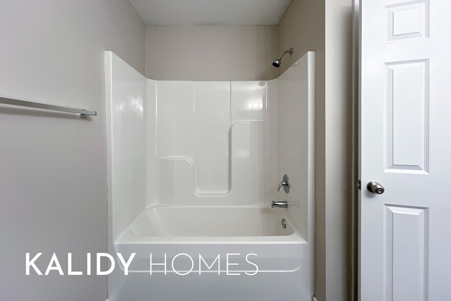 Building Photo - 2928 Cider Mill Ln