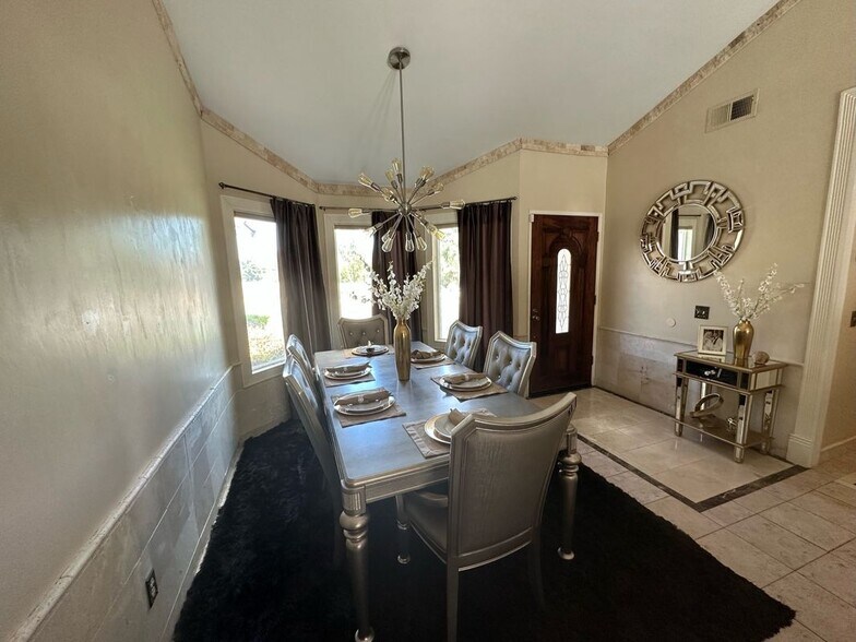 Building Photo - 11296 Heathcliff