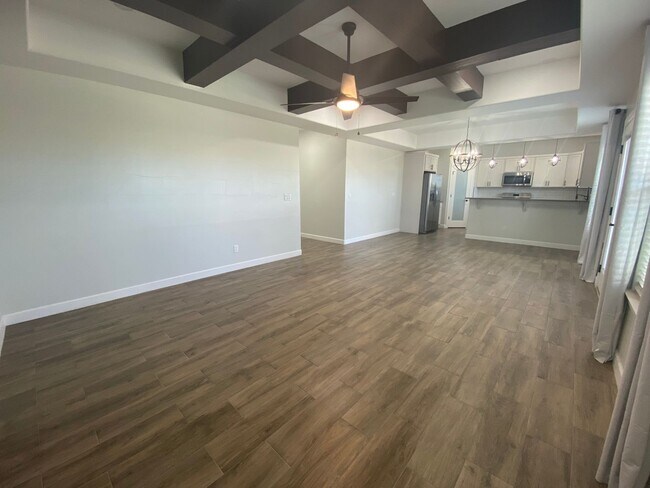 Building Photo - East El Paso 4 bed 2 bath Refrig A/C with gorgeous landscaping!