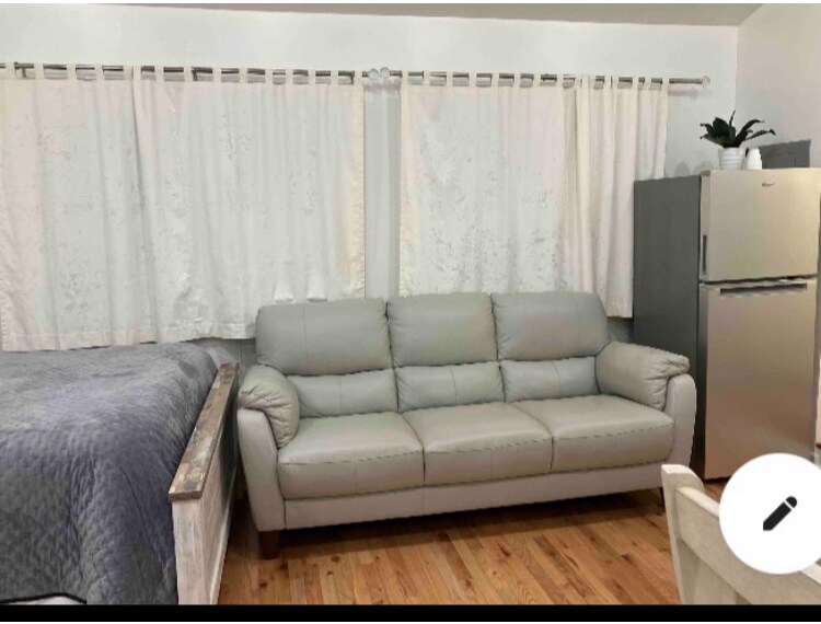 Building Photo - 1 Carlson Ct