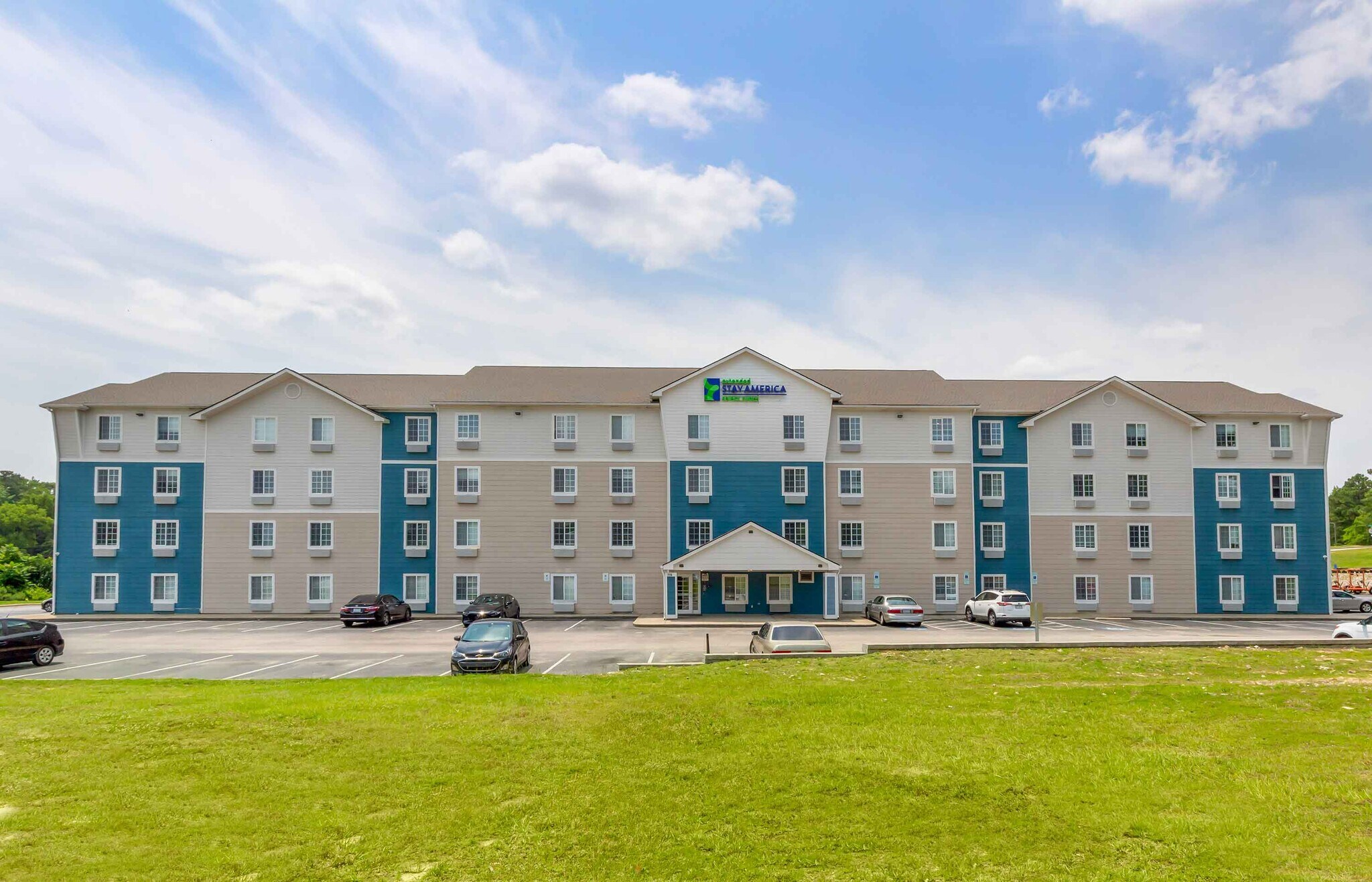 Building Photo - Furnished Studio-Fayetteville