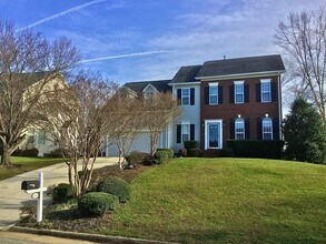 Building Photo - 4304 Southern Oak Dr
