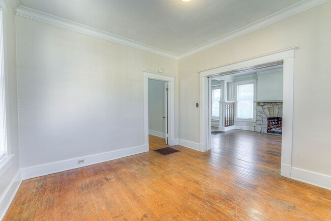 Building Photo - Rent reduced! Move-in special - 1/2 off Fi...