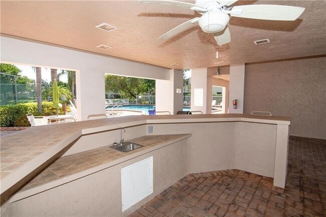 Building Photo - 2239 Discovery Cir W