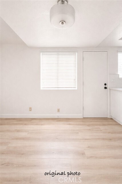 Building Photo - 141 N Parkwood Ave