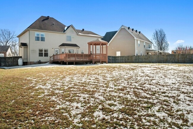 Building Photo - Spacious Living with a Private Primary Retreat!