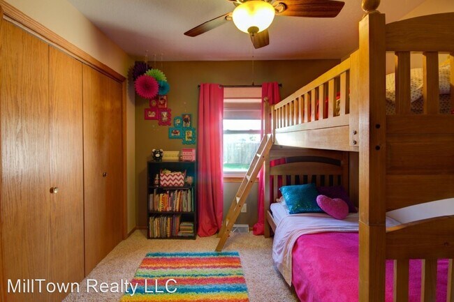 Building Photo - 3 br, 2.5 bath House - 234 Melrose Dr